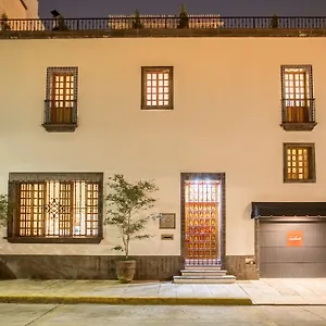 Casa Bruselas Hotel